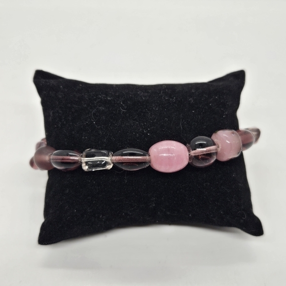 Jewelry - purple glass bead toggle bracelet 9 inch wearable length